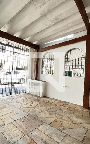 Casa à venda com 90m², 4 quartos e 1 vaga Casa à venda com 90m², 4 quartos e 1 vagaGaragem