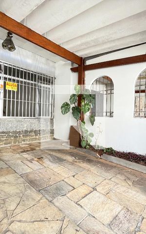 Casa à venda com 90m², 4 quartos e 1 vaga Casa à venda com 90m², 4 quartos e 1 vagaGaragem