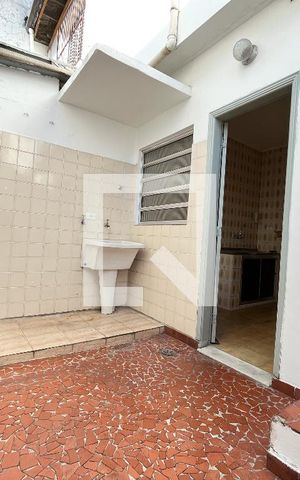Casa à venda com 90m², 4 quartos e 1 vaga Casa à venda com 90m², 4 quartos e 1 vagaÁrea de Serviço