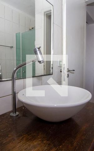 Apartamento à venda com 46m², 1 quarto e sem vagaBanheiro