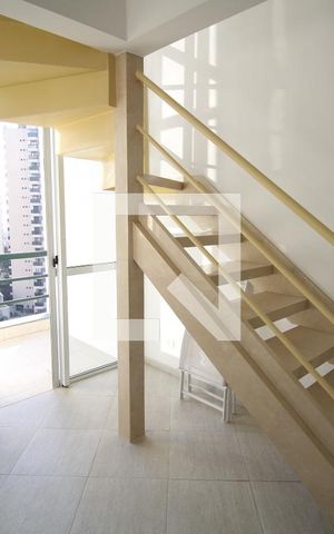 Apartamento para alugar com 60m², 1 quarto e 2 vagasEscada