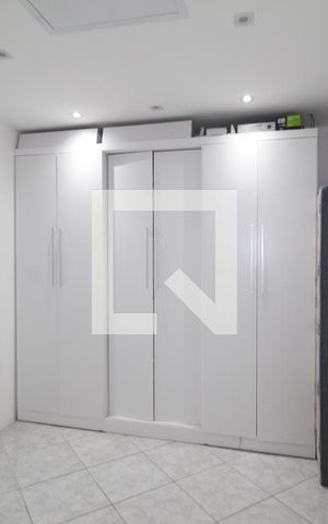 Casa à venda com 250m², 3 quartos e 5 vagasCloset da suíte
