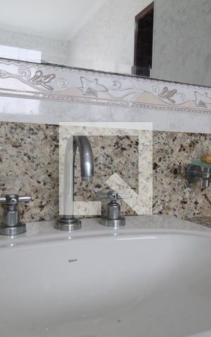 Casa à venda com 250m², 3 quartos e 5 vagasBanheiro da Suíte