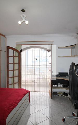 Casa à venda com 250m², 3 quartos e 5 vagasQuarto 3  - Suíte 