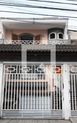 Casa à venda com 250m², 3 quartos e 5 vagasFachada