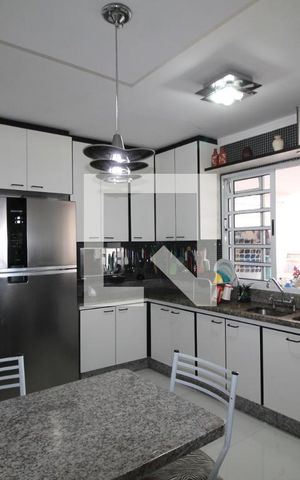 Casa à venda com 250m², 3 quartos e 5 vagascozinha  
