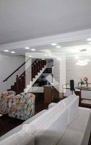 Casa à venda com 250m², 3 quartos e 5 vagasSala  