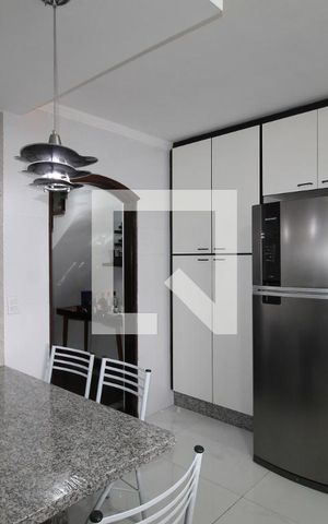 Casa à venda com 250m², 3 quartos e 5 vagascozinha  