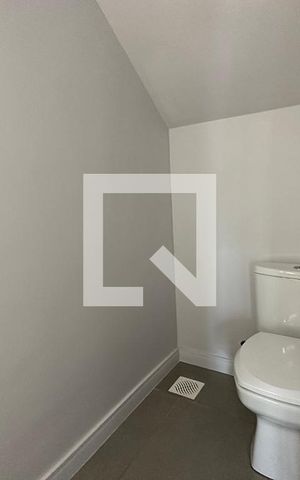 Casa à venda com 141m², 2 quartos e 2 vagasLavabo