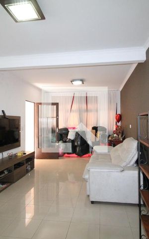 Casa à venda com 125m², 2 quartos e 2 vagasSala