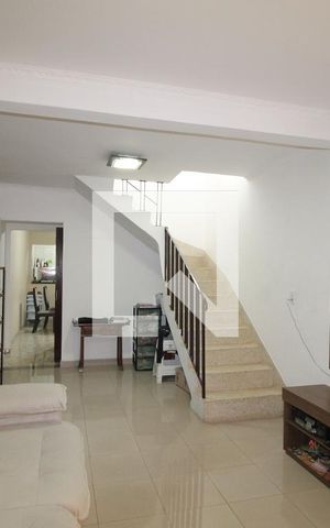 Casa à venda com 125m², 2 quartos e 2 vagasSala