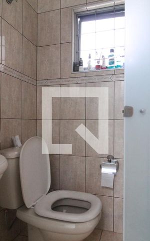 Casa à venda com 125m², 2 quartos e 2 vagasBanheiro da Suíte 2