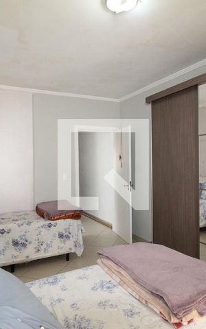 Casa à venda com 125m², 2 quartos e 2 vagasQuarto Suíte 2