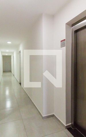 Apartamento à venda com 34m², 1 quarto e sem vaga Apartamento à venda com 34m², 1 quarto e sem vagaHall