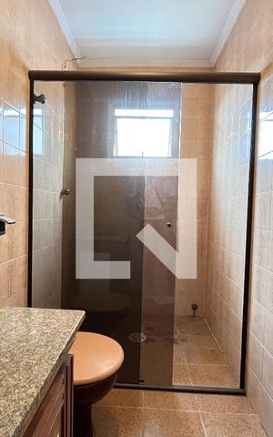 Casa à venda com 500m², 5 quartos e 6 vagas Casa à venda com 500m², 5 quartos e 6 vagasBanheiro Quarto 5