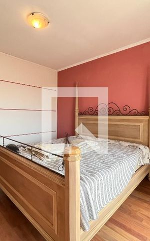 Casa à venda com 500m², 5 quartos e 6 vagas Casa à venda com 500m², 5 quartos e 6 vagasQuarto 4