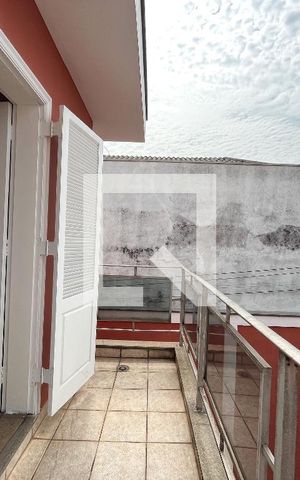 Casa à venda com 500m², 5 quartos e 6 vagas Casa à venda com 500m², 5 quartos e 6 vagasVaranda Quarto 4