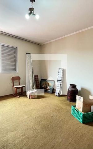 Casa à venda com 500m², 5 quartos e 6 vagas Casa à venda com 500m², 5 quartos e 6 vagasQuarto 5