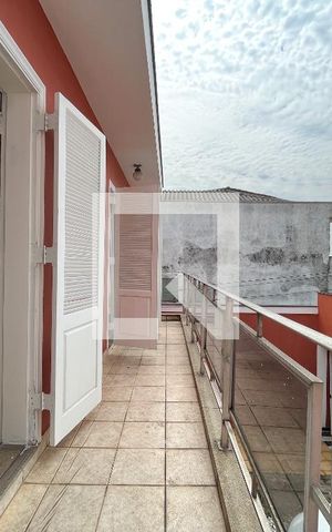 Casa à venda com 500m², 5 quartos e 6 vagas Casa à venda com 500m², 5 quartos e 6 vagasVaranda Quarto 3