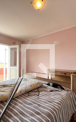 Casa à venda com 500m², 5 quartos e 6 vagas Casa à venda com 500m², 5 quartos e 6 vagasQuarto 4