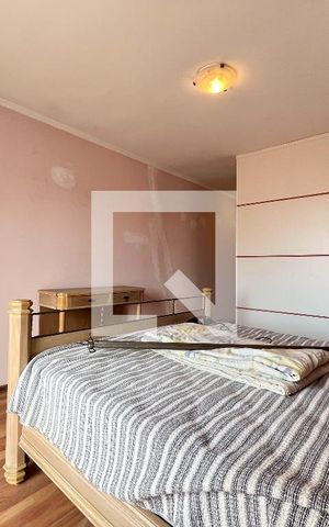 Casa à venda com 500m², 5 quartos e 6 vagas Casa à venda com 500m², 5 quartos e 6 vagasQuarto 4