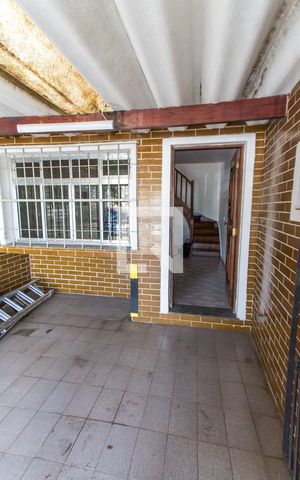 Casa à venda com 150m², 4 quartos e 1 vaga Casa à venda com 150m², 4 quartos e 1 vagaGaragem