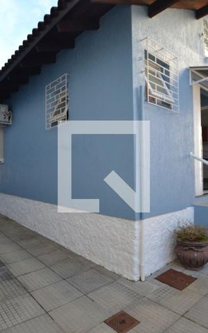 Casa à venda com 248m², 3 quartos e 4 vagasPátio
