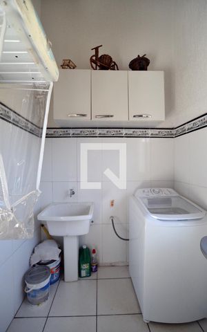 Casa à venda com 248m², 3 quartos e 4 vagasÁrea de Serviço