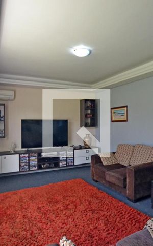 Casa à venda com 248m², 3 quartos e 4 vagasSala
