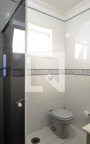 Casa à venda com 248m², 3 quartos e 4 vagasBanheiro Social