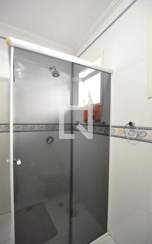 Casa à venda com 248m², 3 quartos e 4 vagasBanheiro Social