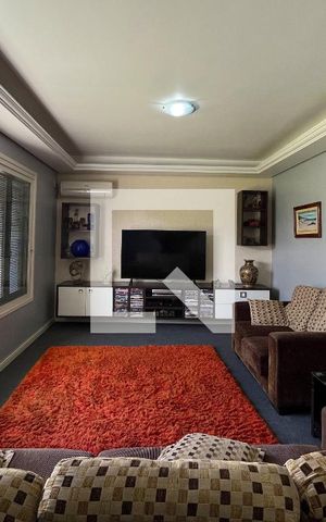 Casa à venda com 248m², 3 quartos e 4 vagasSala