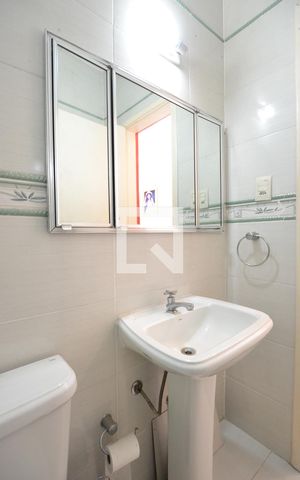 Casa à venda com 248m², 3 quartos e 4 vagasSuíte Externa- Independente - Banheiro