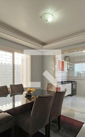 Casa à venda com 248m², 3 quartos e 4 vagasCopa