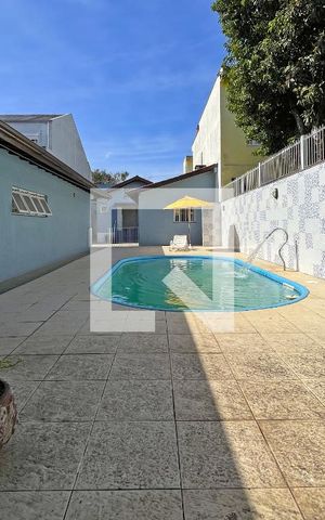 Casa à venda com 248m², 3 quartos e 4 vagasPiscina
