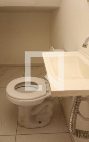 Casa à venda com 280m², 3 quartos e 2 vagas Casa à venda com 280m², 3 quartos e 2 vagasLavabo