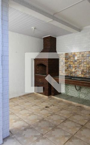 Casa à venda com 280m², 3 quartos e 2 vagas Casa à venda com 280m², 3 quartos e 2 vagasChurrasqueira
