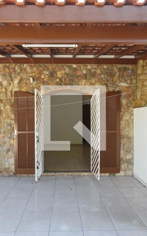 Casa à venda com 280m², 3 quartos e 2 vagas Casa à venda com 280m², 3 quartos e 2 vagasQuintal