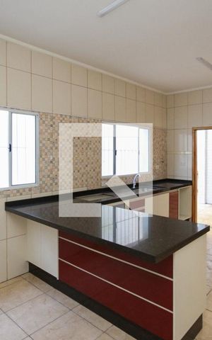 Casa à venda com 280m², 3 quartos e 2 vagas Casa à venda com 280m², 3 quartos e 2 vagasCozinha