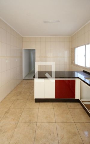 Casa à venda com 280m², 3 quartos e 2 vagas Casa à venda com 280m², 3 quartos e 2 vagasCozinha