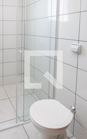 Casa à venda com 280m², 3 quartos e 2 vagas Casa à venda com 280m², 3 quartos e 2 vagasBanheiro