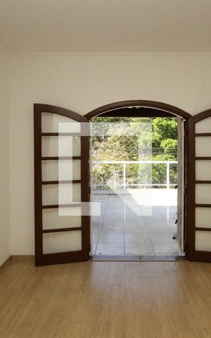 Casa à venda com 280m², 3 quartos e 2 vagas Casa à venda com 280m², 3 quartos e 2 vagasQuarto 3