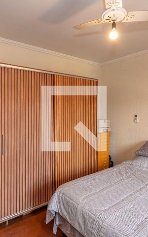 Casa de condomínio à venda com 220m², 4 quartos e 4 vagas Casa de condomínio à venda com 220m², 4 quartos e 4 vagasSuite 3