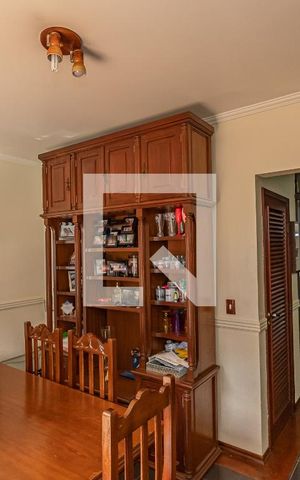 Casa de condomínio à venda com 220m², 4 quartos e 4 vagas Casa de condomínio à venda com 220m², 4 quartos e 4 vagasSala de Jantar