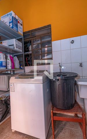 Casa de condomínio à venda com 220m², 4 quartos e 4 vagas Casa de condomínio à venda com 220m², 4 quartos e 4 vagasÁrea de Serviço