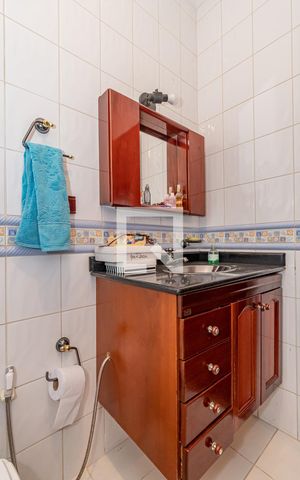 Casa de condomínio à venda com 220m², 4 quartos e 4 vagas Casa de condomínio à venda com 220m², 4 quartos e 4 vagasBanheiro da Suíte 3