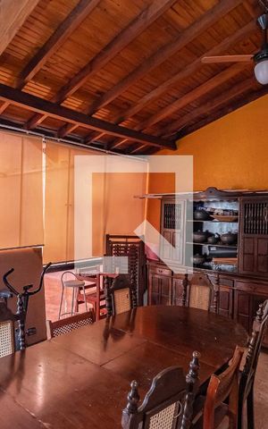 Casa de condomínio à venda com 220m², 4 quartos e 4 vagas Casa de condomínio à venda com 220m², 4 quartos e 4 vagasVaranda Gourmet
