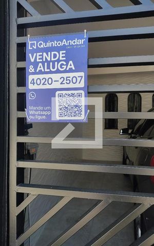 Casa à venda com 342m², 4 quartos e 2 vagas Casa à venda com 342m², 4 quartos e 2 vagasPlaca