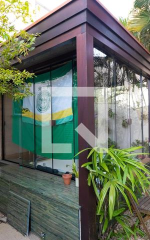Apartamento à venda com 234m², 3 quartos e 2 vagas Apartamento à venda com 234m², 3 quartos e 2 vagasHidromassagem
