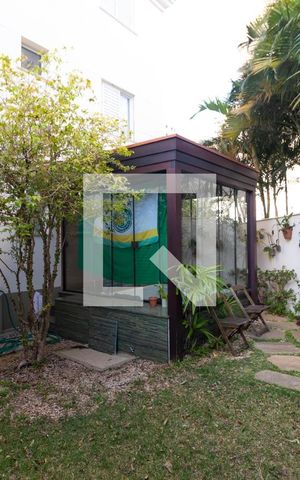 Apartamento à venda com 234m², 3 quartos e 2 vagas Apartamento à venda com 234m², 3 quartos e 2 vagasQuintal